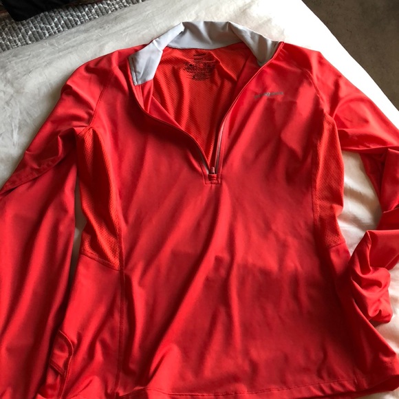 Women’s Patagonia Running Pullover - Picture 2 of 2